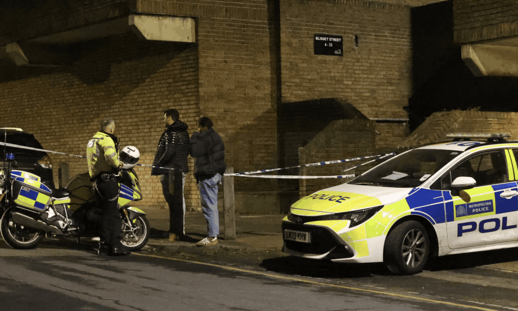 Delivery Driver Stabbed and Robbed in Greenwich – Police Appeal for Witnesses