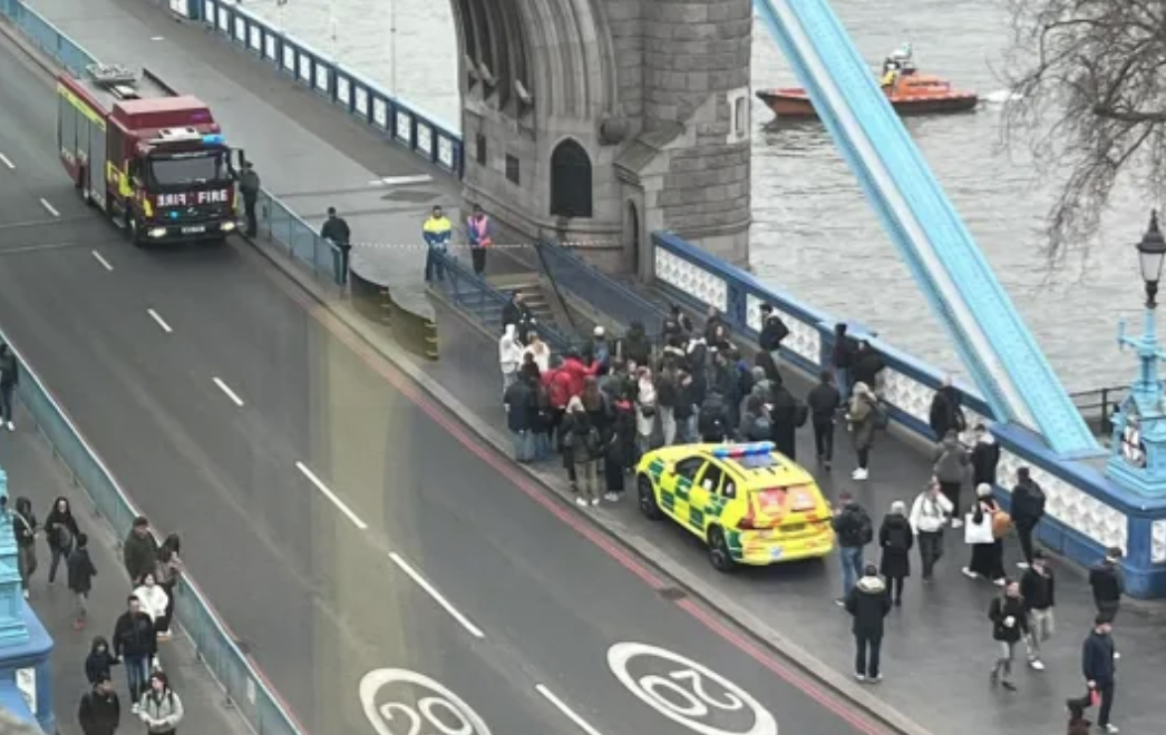 East London Thrown into Chaos as Tower Bridge and Blackwall Tunnel Close Simultaneously
