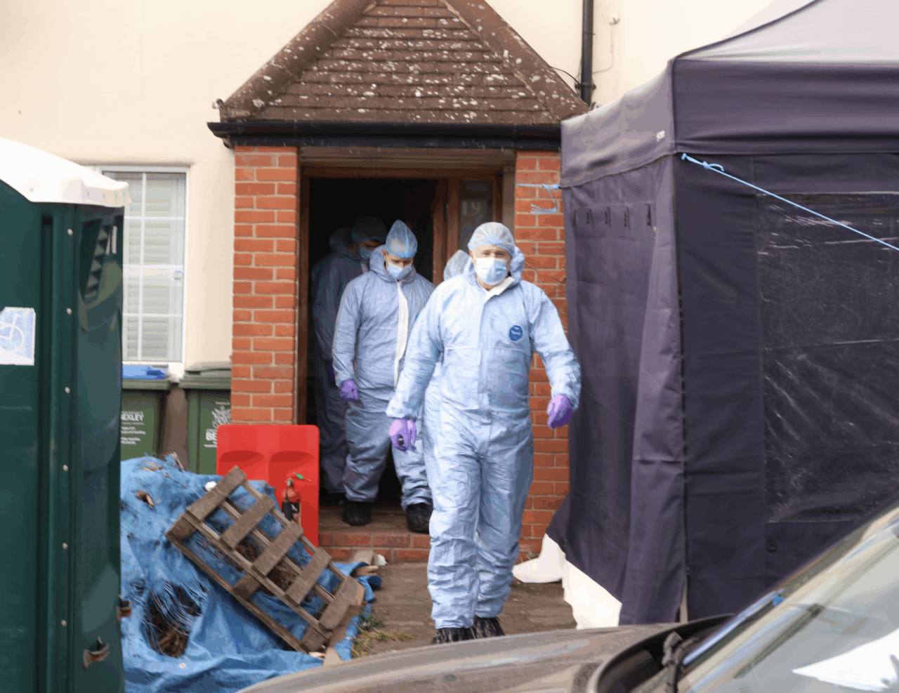 Forensic Teams Search Drains at Welling Property as Murder Investigation Intensifies