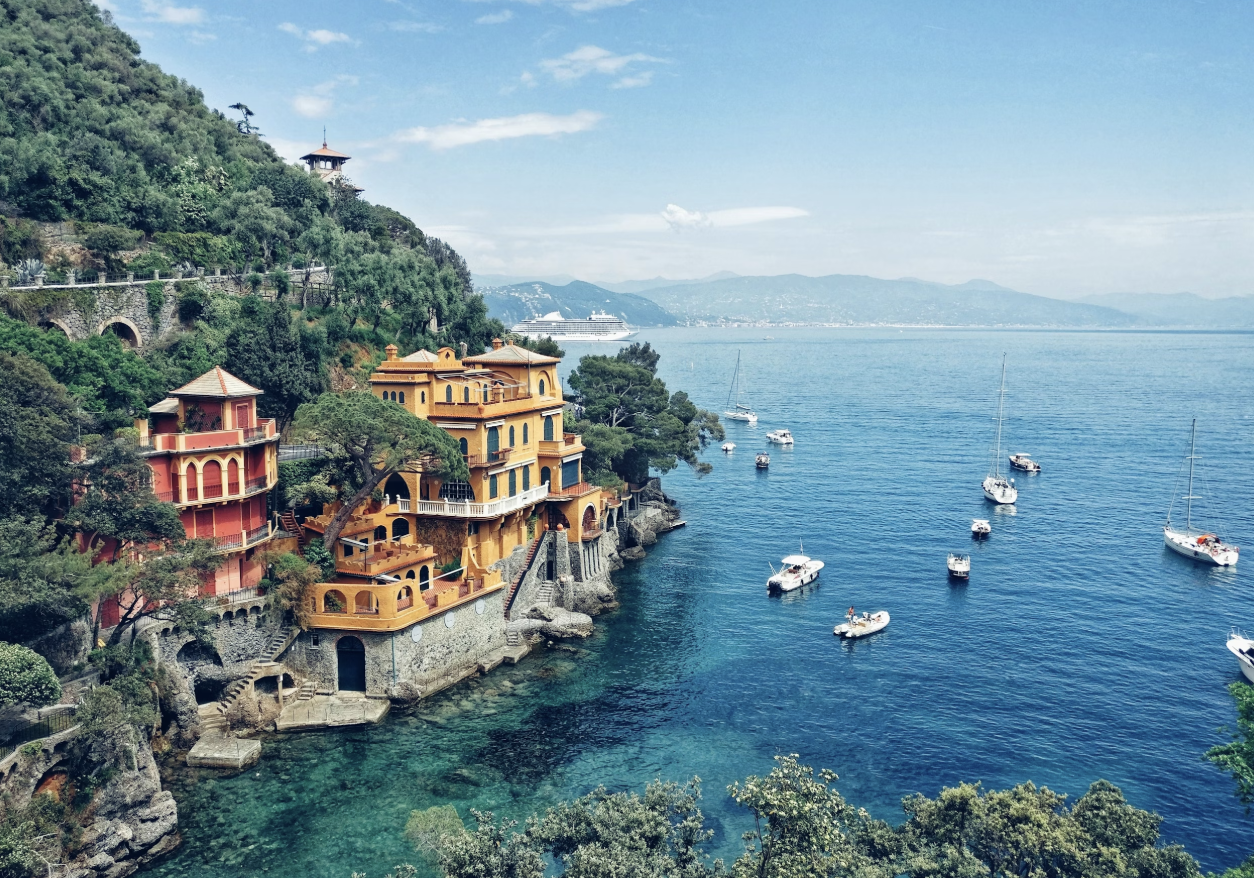 Greece or Italy Golden Visa: What Option Investor Should Choose in 2025?