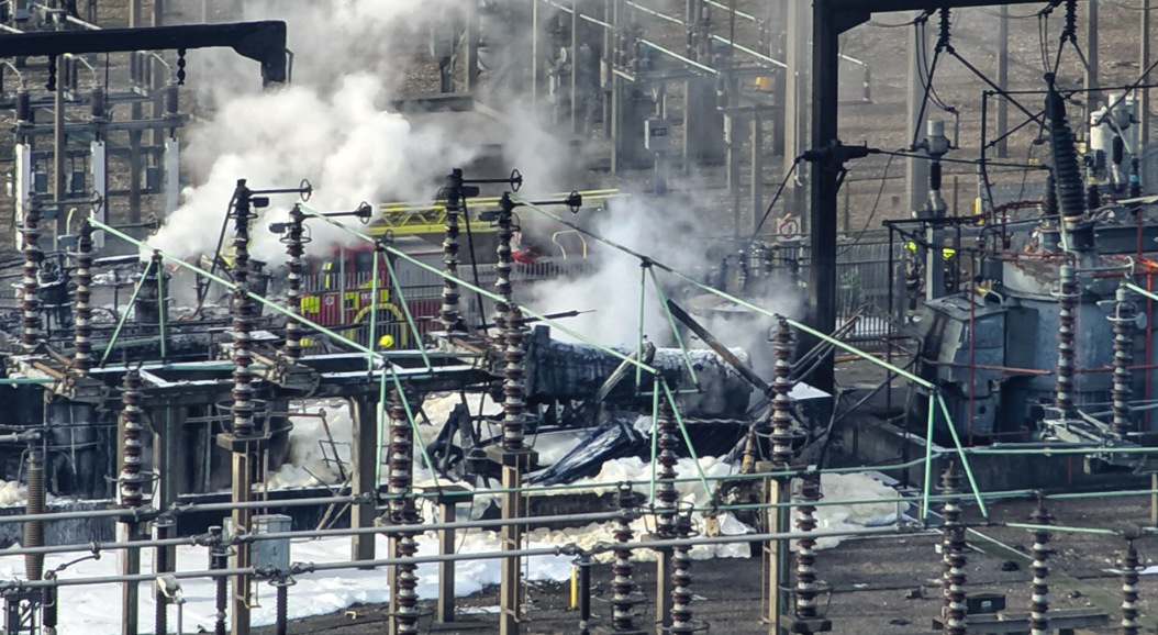 Heathrow Airport CLOSED Following Major Power Outage Caused by Substation Fire
