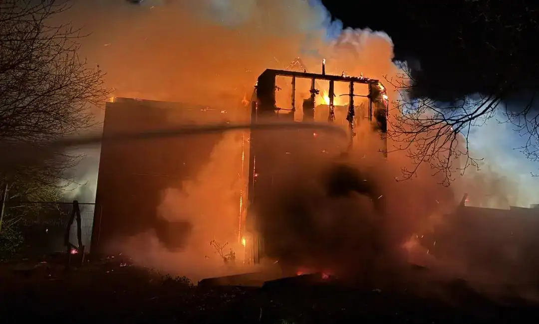 Firefighters Tackle Major Blaze At Hotel Near North Weald Firefighters Tackle Major Blaze at Hotel Near North Weald