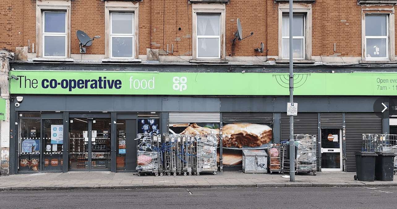 Man Injured in Glass Bottle Assault in Anerley Park: One Arrest Made