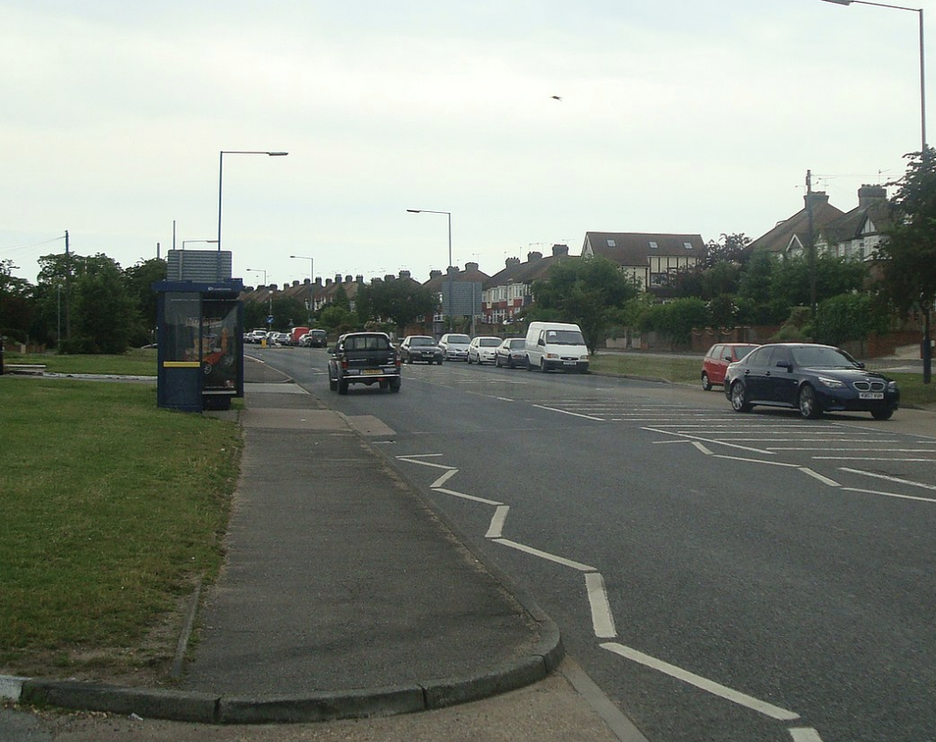 Police Appeal for Dashcam and CCTV Footage After Attempted Robbery in Gravesend