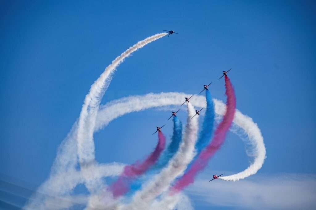 Red Arrows Confirm 2025 Display Schedule with Two London Flypasts