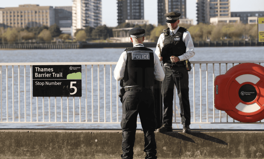 UPDATED: Major Search and Rescue Operation Underway After Girl Falls into River Thames