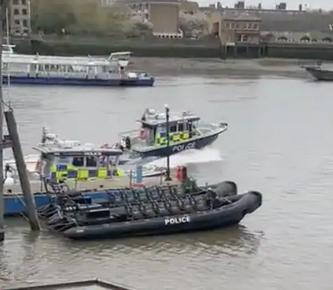 Emergency Services Respond To Woman In Distress On Lambeth Bridge Emergency Services Respond to Woman in Distress on Lambeth Bridge