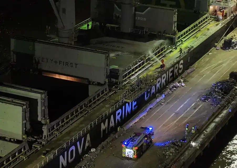 Major Firefighting Operation Underway Aboard Bulk Carrier “SIDER OLYMPIA” in Gravesend