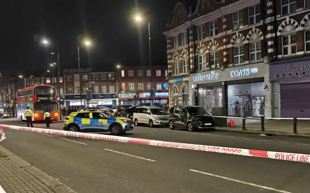Rider Injured After Skid in Stamford Hill – Road Closures Ongoing