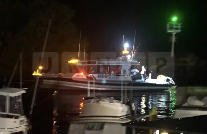 Five People Rescued After Vessel Breakdown Near Redcliffe