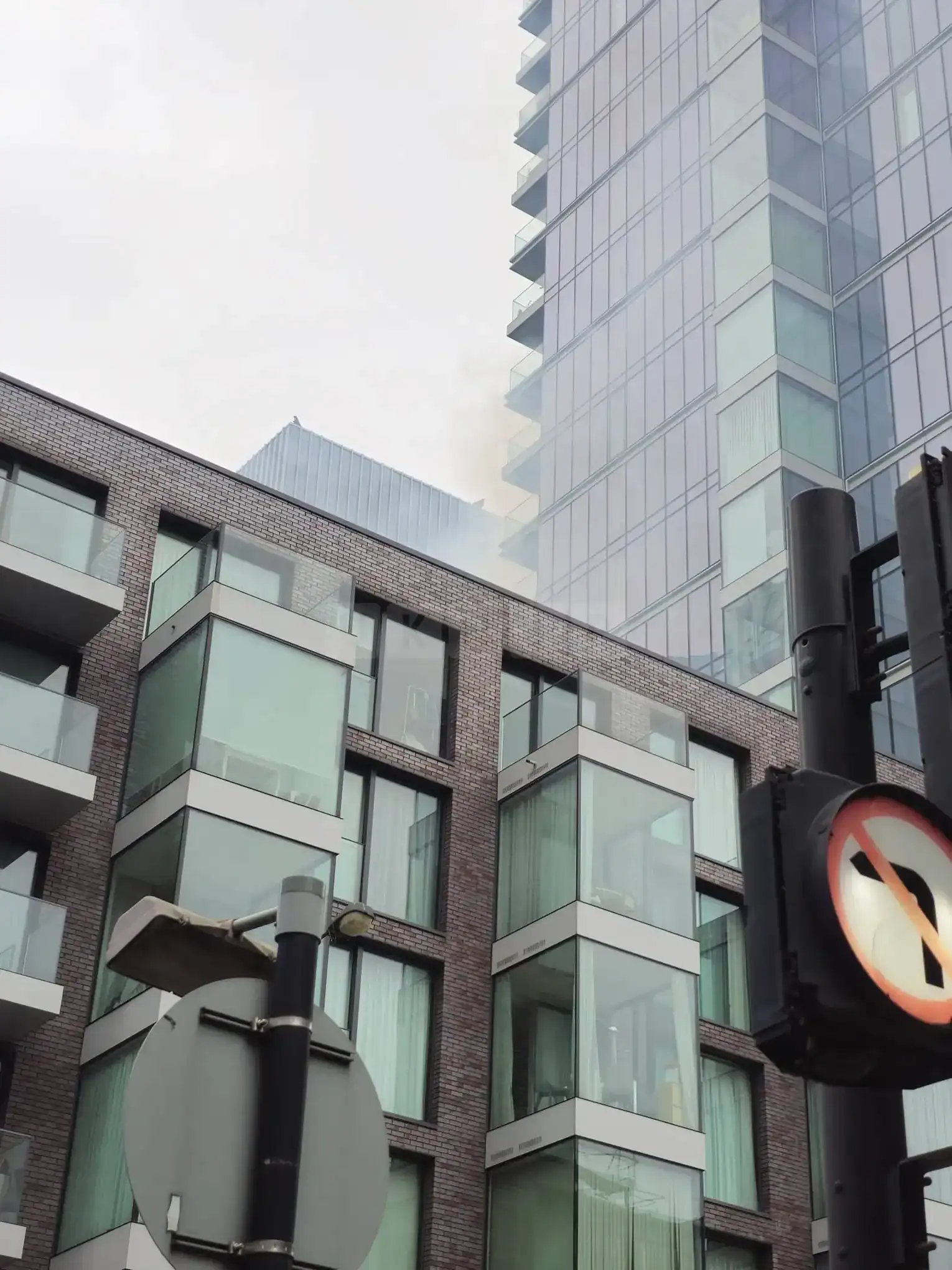 Live Picture Updates:Fifteen fire engines and around 100 firefighters battle East London Blaze