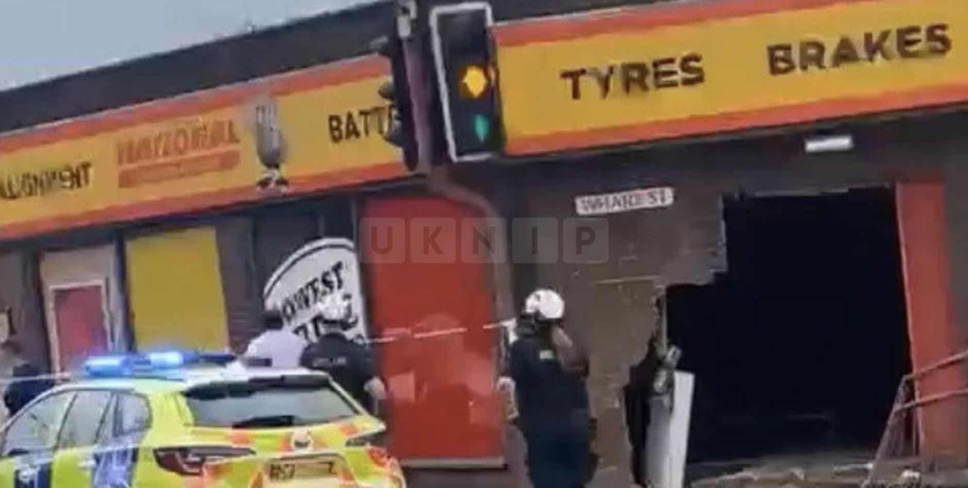 Car Crashes Into Garage in Dukinfield as Residents Report ‘Loud Bang’