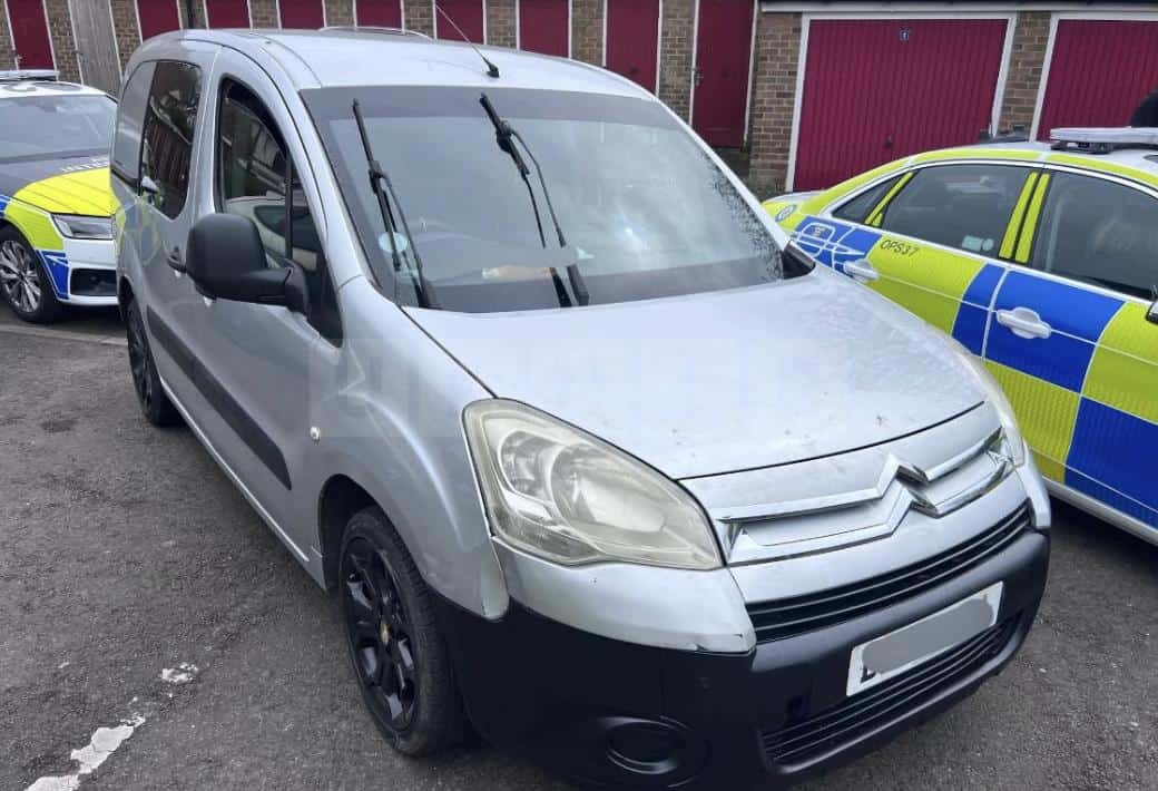 Driver Flees Cloned Van in Wolverhampton, Leaving Behind Girlfriend and Baby