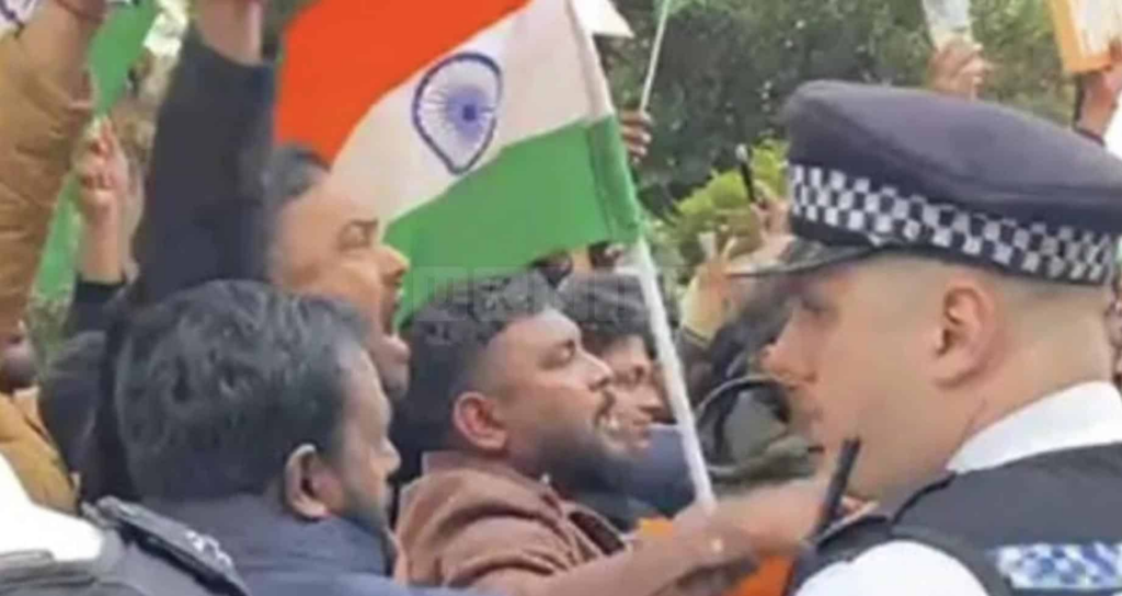 Indian and Pakistani Protesters Gather Outside Pakistani Embassy in London Following Kashmir Attack