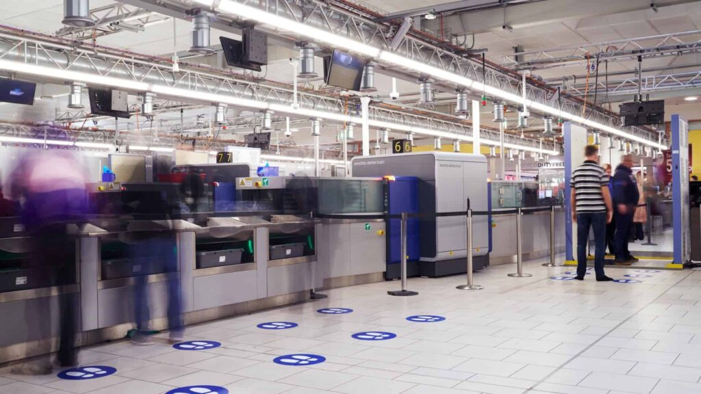 London Gatwick Introduces CT Scanners – No More Plastic Bags or Device Removal