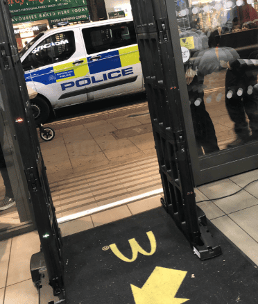 Man Injured in Late-Night Fight Outside McDonald’s in Plumstead