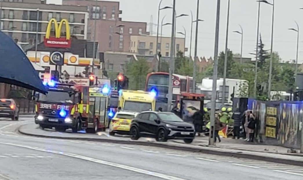 NHS Nurse Praises Dagenham Heroes Who Lifted Car to Save Child and Woman After Crash