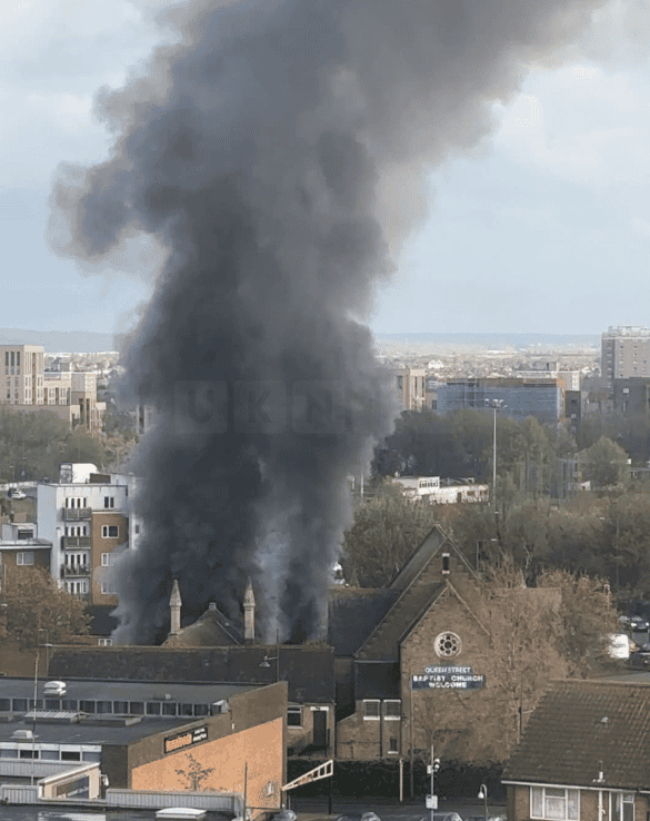 Plumes of Smoke Seen After Cornelia Place Erith Fire: Blaze Now Under Control
