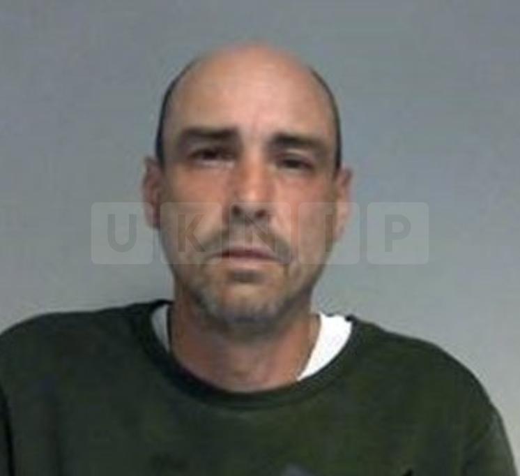 Police Appeal to Locate Wanted Man from West Berkshire