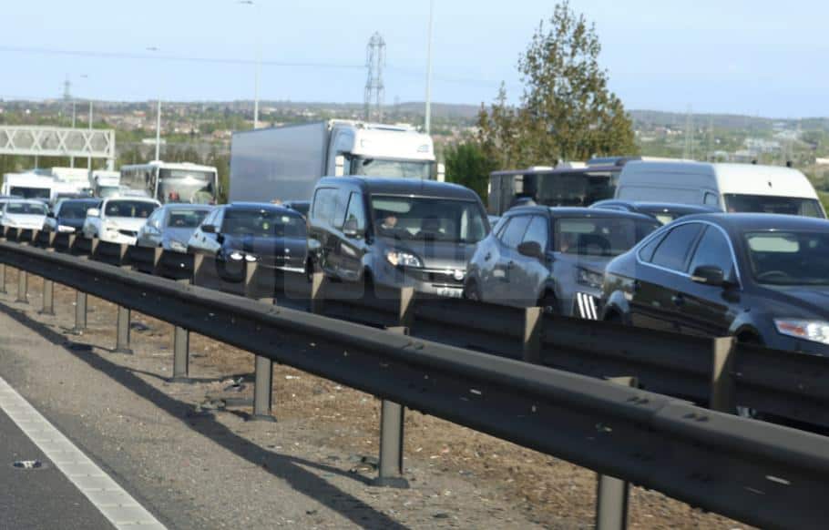 Police Incident Closes M25 Clockwise in Hertfordshire Between J25 and J26