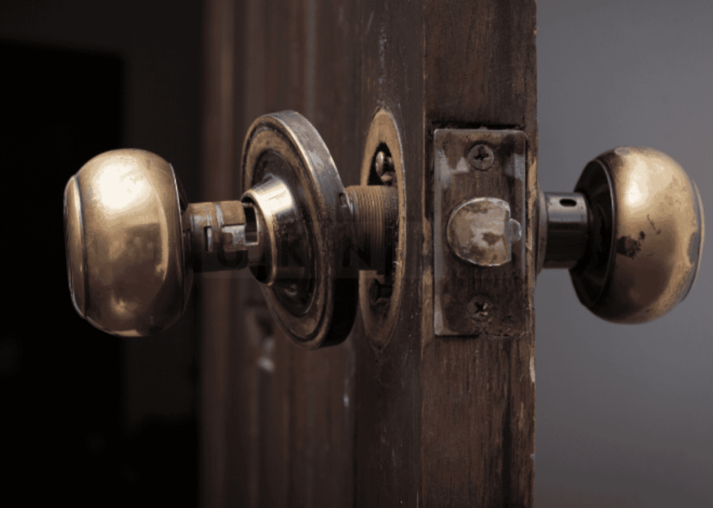 The Alarming Rise of Lock-Bumping Crimes in London and How to Prevent Them – (ID 1701532)