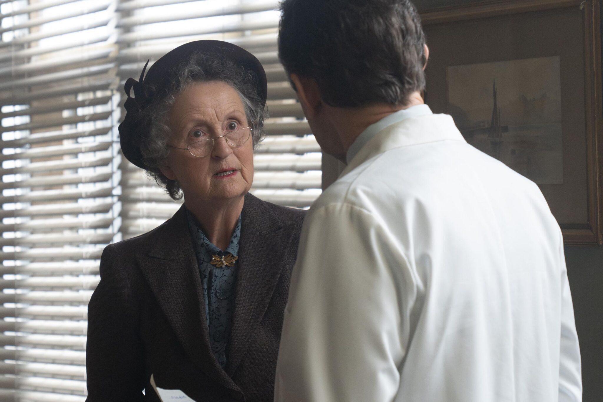 Woman Dies Following Medical Emergency on Plumstead High Street – UKNIP