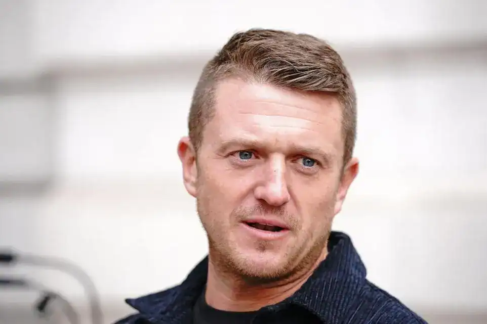 St Pancras Assault: Tommy Robinson Flees UK After Station Incident Caught on Video – UKNIP