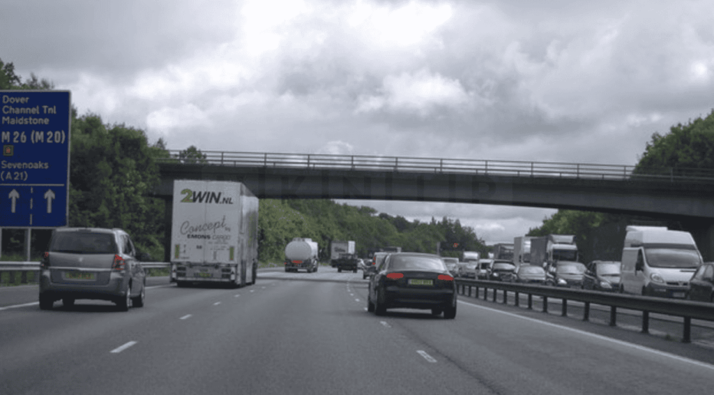 Young Child Found on M25 Hard Shoulder Sparks Police Concern in Kent
