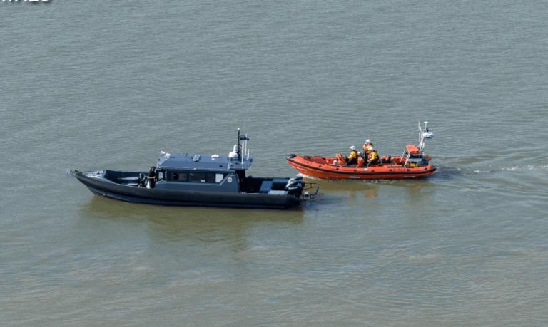 Search Continues for Missing Girl in River Thames at Gravesend After Two Children Enter Water – UKNIP