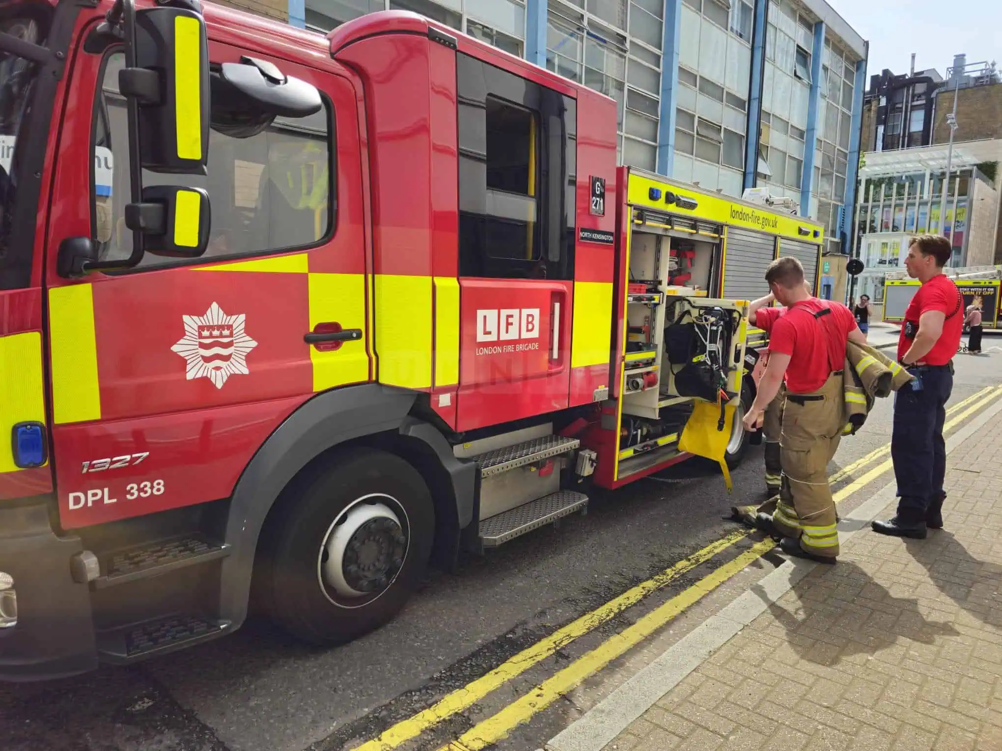 Paddington Hospital Fire: 70 Evacuated as Firefighters Tackle Blaze on Winsland Street