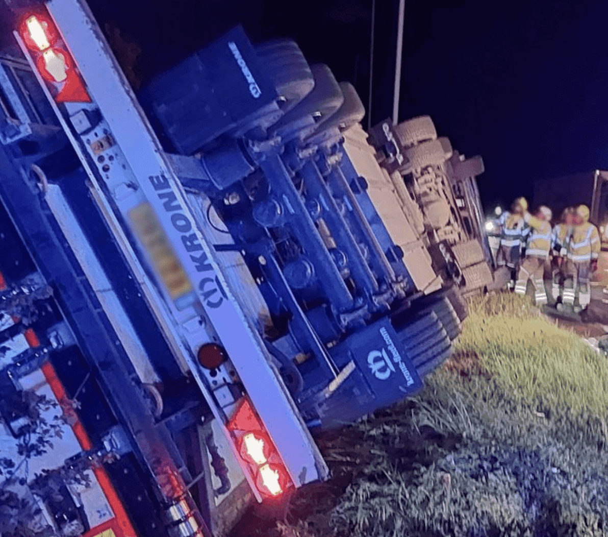 CRASH CHAOS: Overturned Lorry Shuts A46 in Nottinghamshire, Causing Long Delays