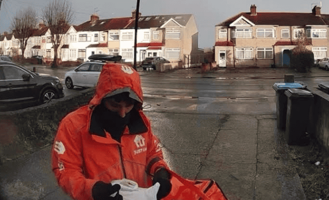Fake Delivery Rider Burgles Home on Newbury Avenue in London