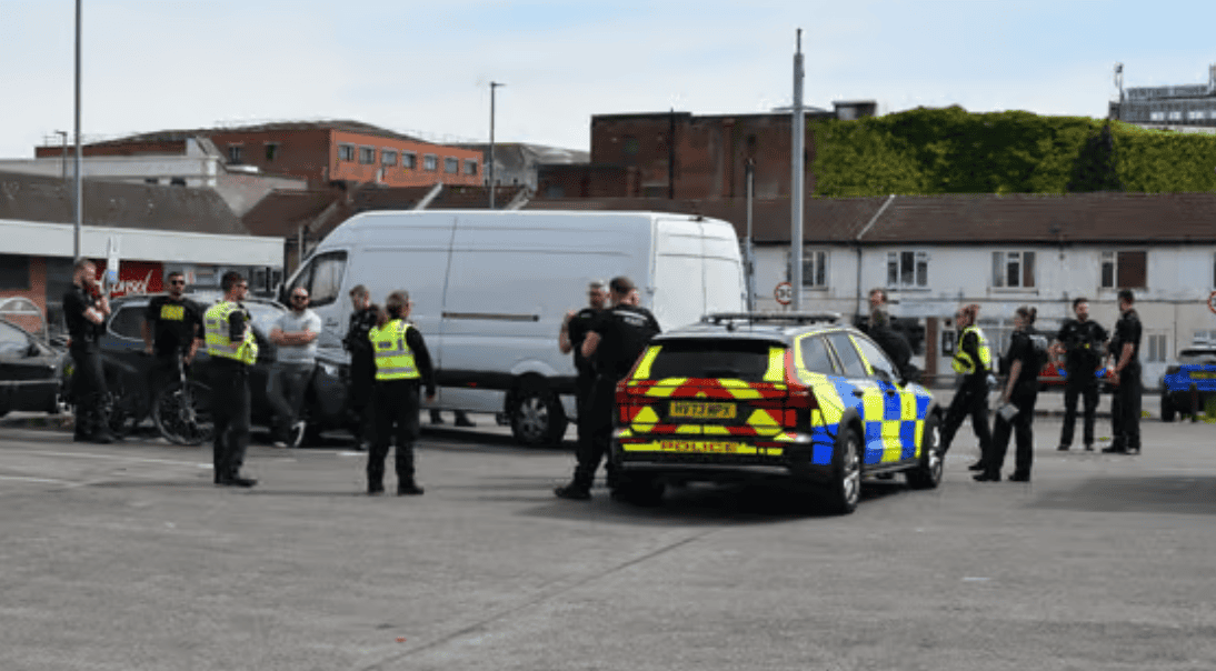 Horror in Fratton: Police Officer ‘Stabbed’ and Man Tasered as 30 Officers Swarm Scene