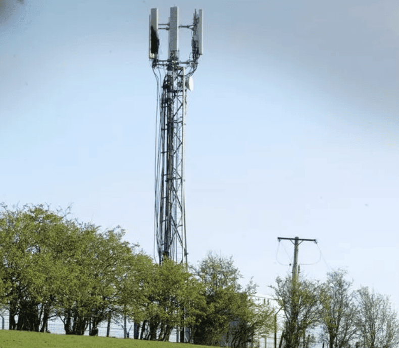 Huge Mobile Signal Boost Across UK Countryside Covers Area Larger Than 66,000 Football Pitches