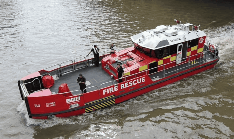Major Rescue Operation Launched After Person reported in Thames at Vauxhall Bridge
