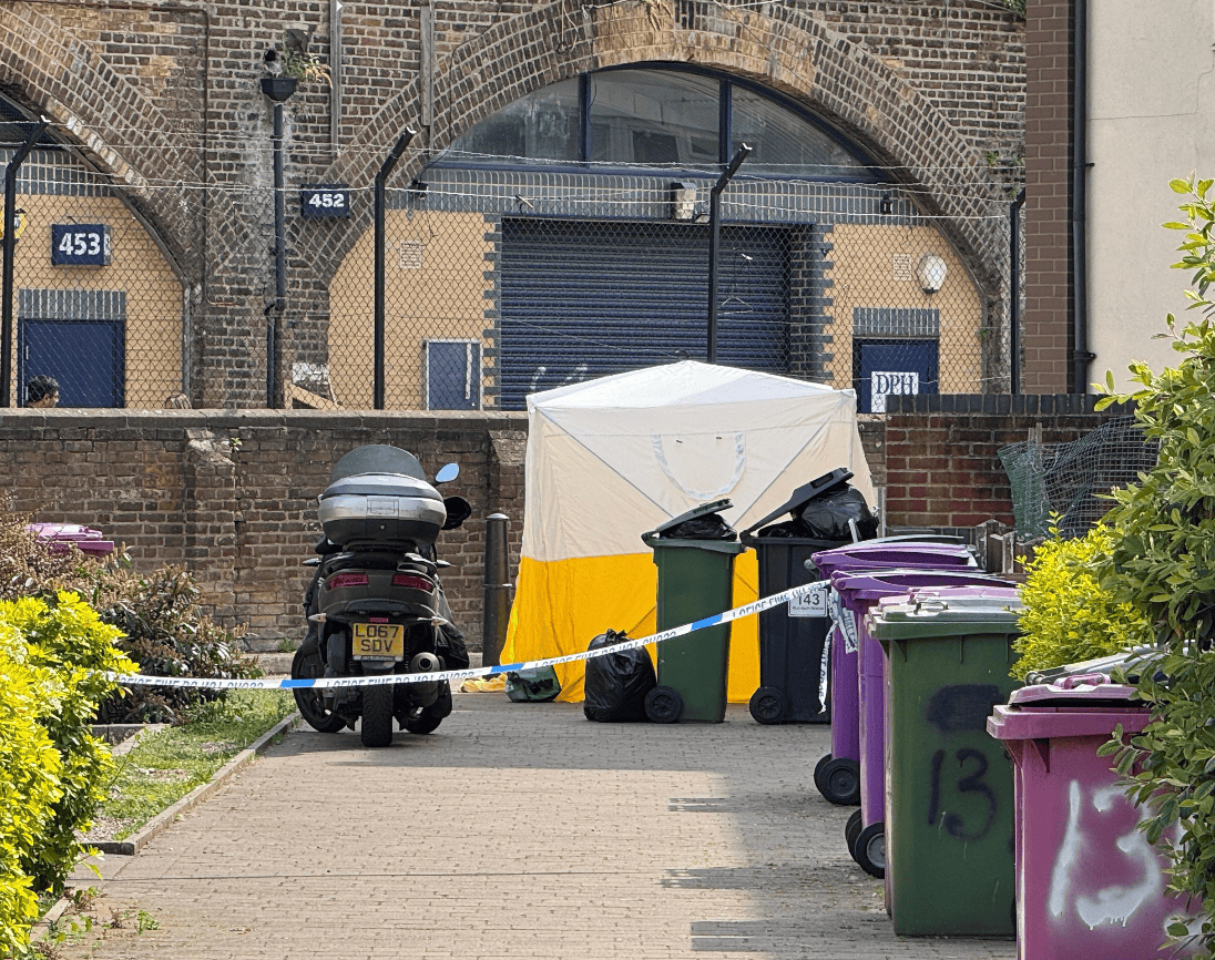 Mile End Stabbing: Murder Investigation Launched After Man, 20, Killed