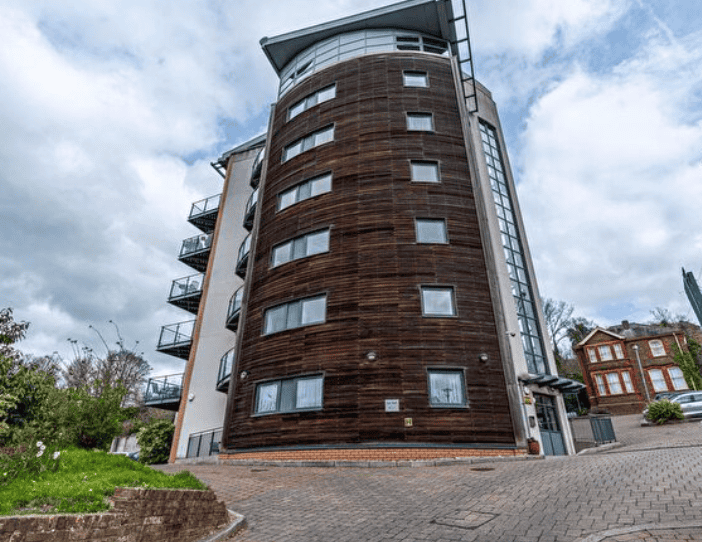 Police Hunt for Crucial Witness After Knife Thrown During Chatham Arrest