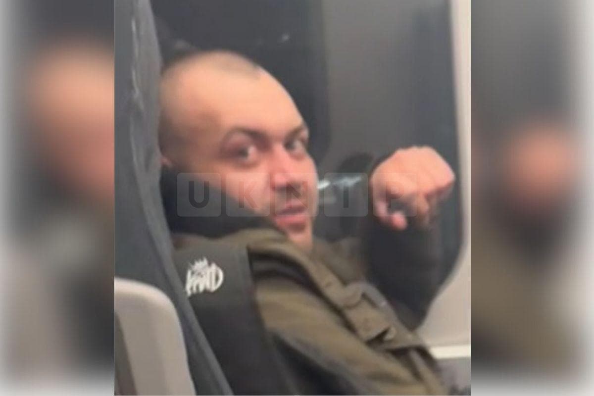 Police Hunt ‘Smiling Masturbator’ After Disturbing Train Incident