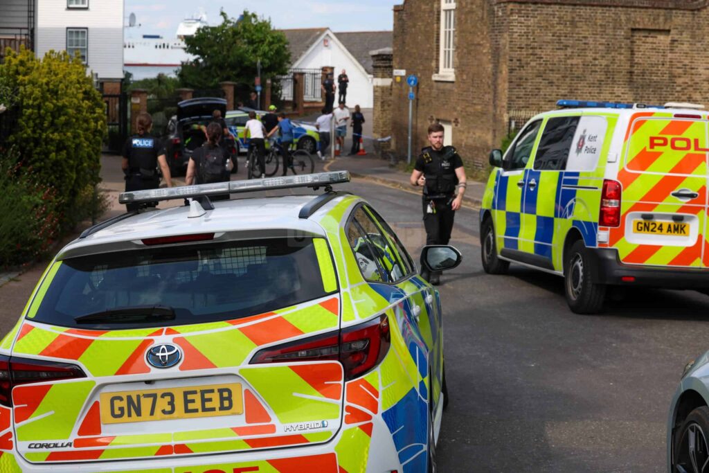 Search for Missing Girl Suspended After Two Children Enter River Thames in Gravesend
