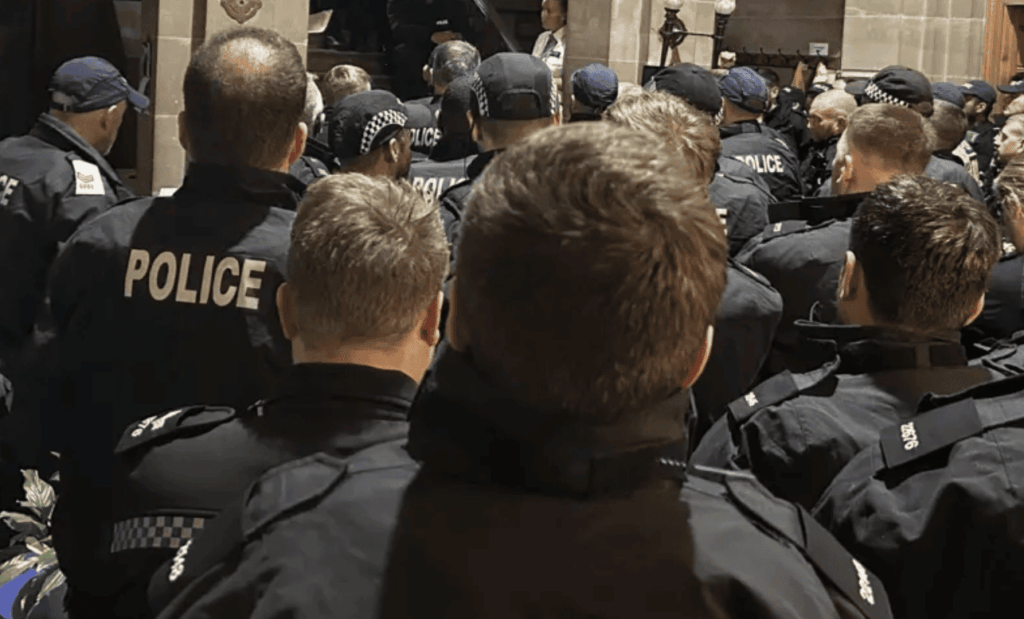 Seven Arrested in Warwickshire Traveller Site Raid as Police Seize Suspected Stolen Vehicles