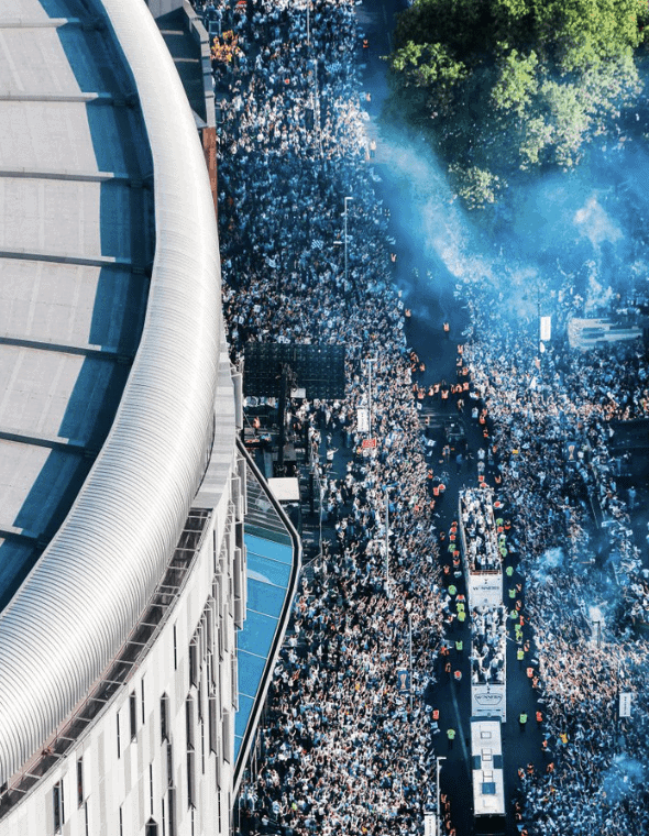 Spurs Celebrate Europa League Triumph with Open-Top Bus Parade Through North London