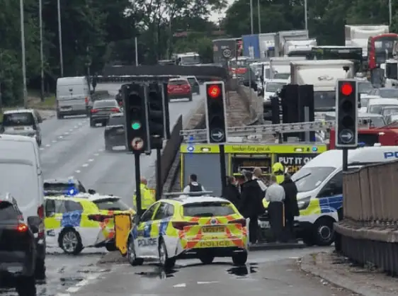Community Blames Police for Crash with Tesla Near Aerodrome Road