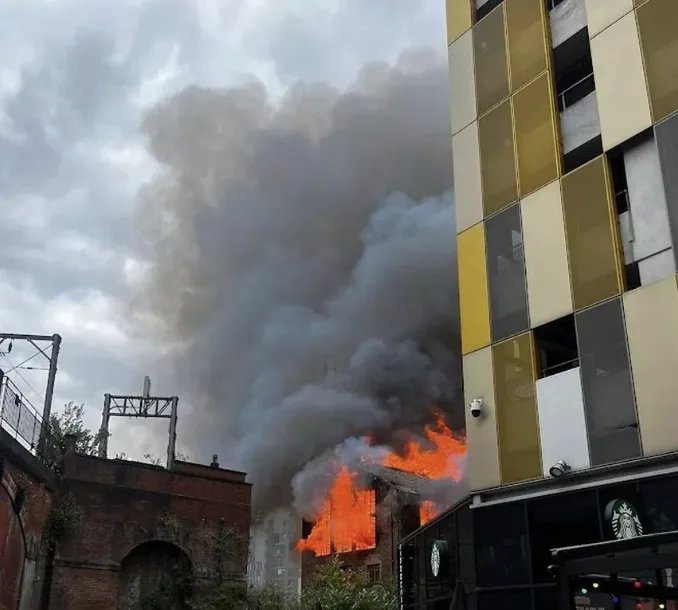 Large Fire Erupts at Derelict Hotspur Press in Manchester City Centre