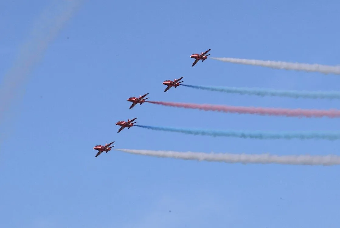 Red Arrows Soar Over Headcorn Aerodrome in Spectacular Battle of Britain Display