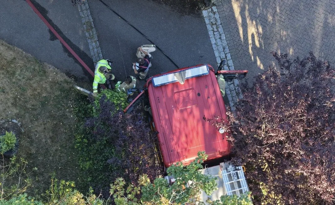 Major Blaze Destroys Outbuildings on Sittingborne Road in Maidstone – Smoke Visible for Miles