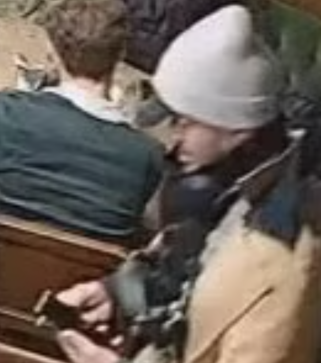 Appeal to Locate Suspect in £150,000 Violin Theft from Islington Pub