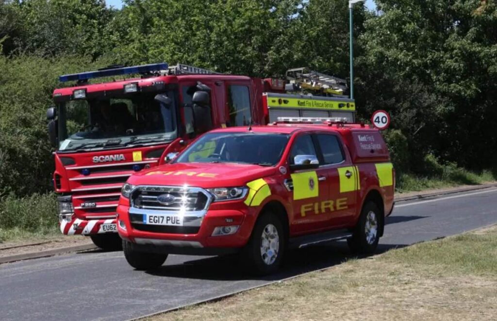 Firefighters Tackle Woodland Blaze in Dartford’s Joyden’s Wood