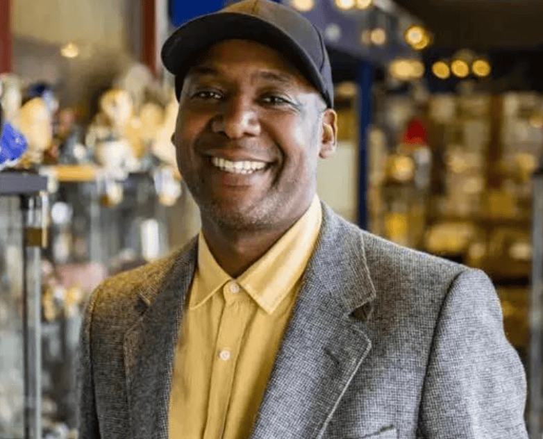 London Art Dealer Who Sold to Hizballah Financier Jailed for Terror Offences