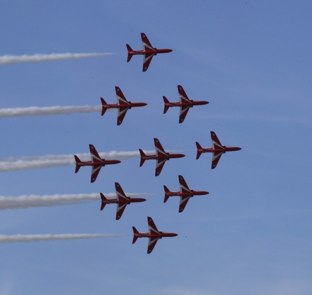 Red Arrows Soar Over Headcorn Aerodrome in Spectacular Battle of Britain Display