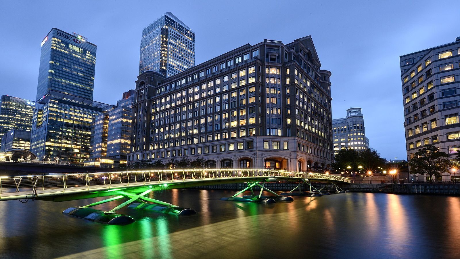 Woman in Crisis at West India Quay Prompts Major Emergency Response